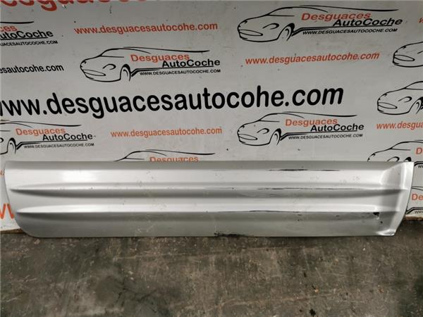 moldura puerta delantera derecha mitsubishi m