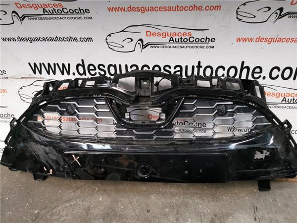 rejilla capo toyota yaris xp21 2020 hibrido