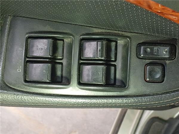 botonera puerta delantera izquierda toyota av