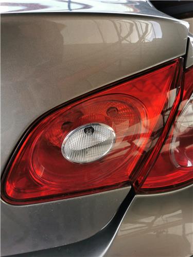 piloto porton trasero derecho volkswagen pass