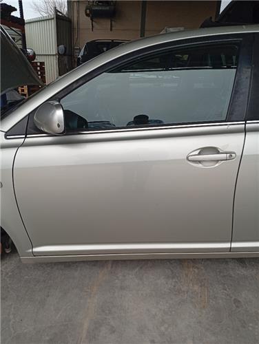 puerta delantera izquierda toyota avensis ber