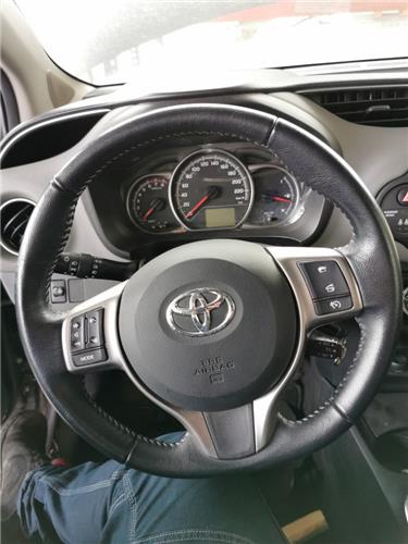 volante toyota yaris p13 2014 13 active 13 l