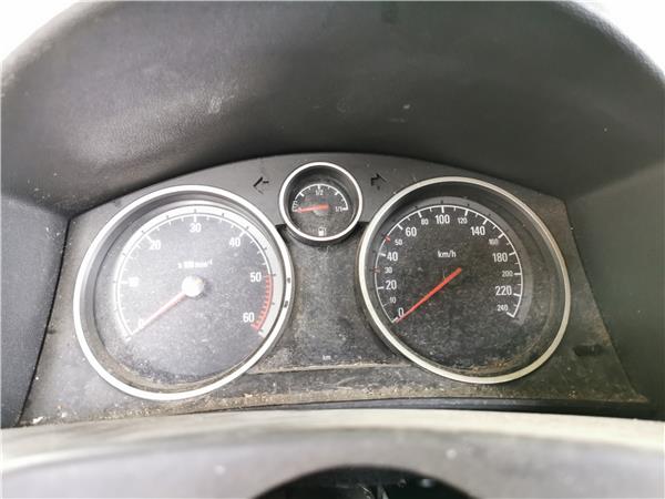 cuadro instrumentos opel astra h sedan 17 cdt
