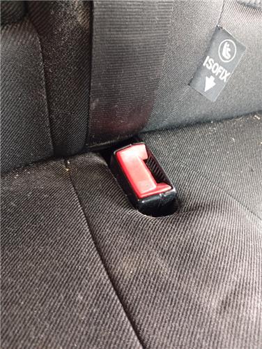 anclaje cinturon trasero izquierdo peugeot 30