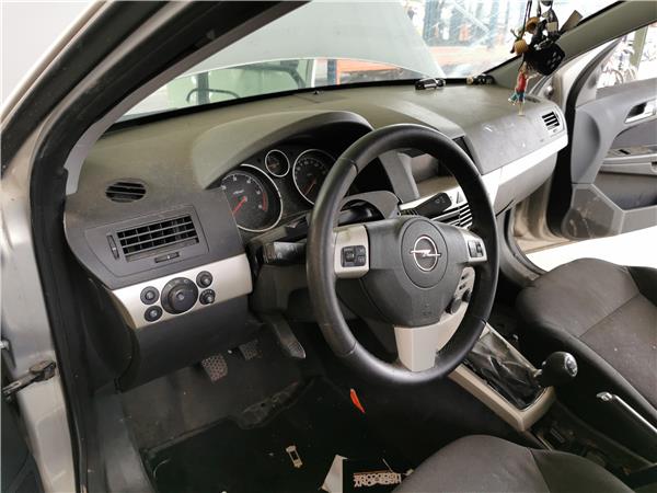 salpicadero opel astra h sedan 17 cdti