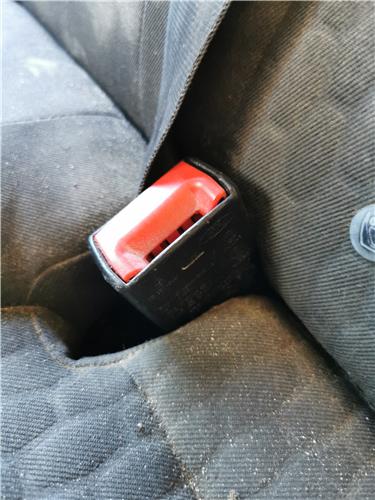 anclaje cinturon trasero izquierdo ford focus