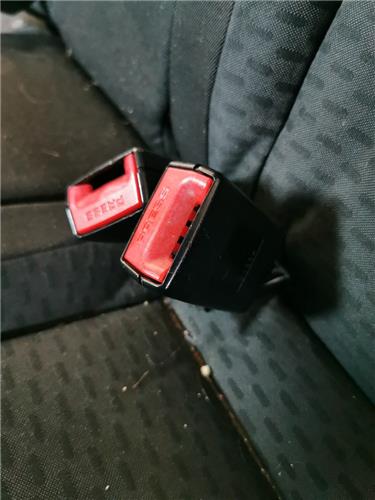 anclaje cinturon trasero izquierdo skoda fabi