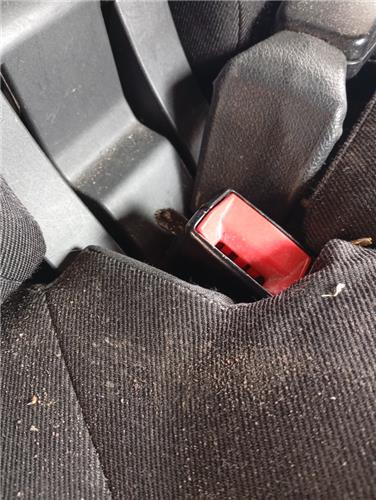 anclaje cinturon trasero derecho peugeot 3008