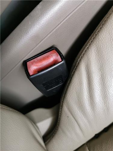 anclaje cinturon delantero derecho audi a6 be
