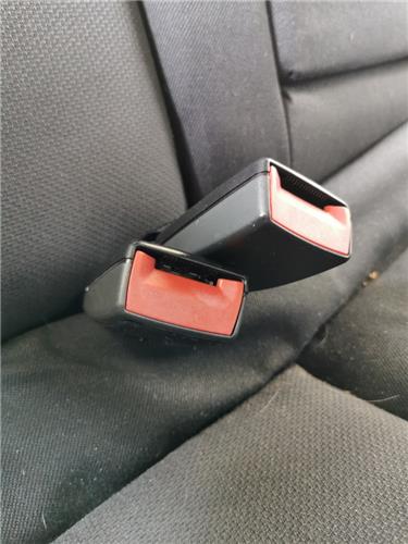anclaje cinturon trasero derecho opel astra h