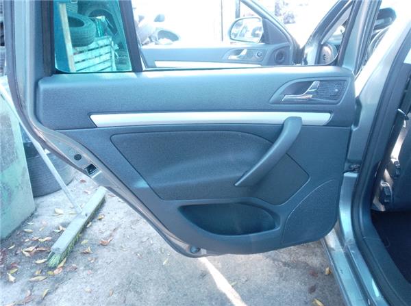 guarnecido puerta trasera izquierda skoda oct