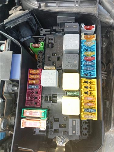 caja fusiblesrele mercedes benz clase gla bm