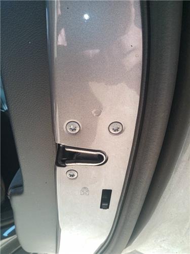 cerradura puerta trasera derecha mercedes ben