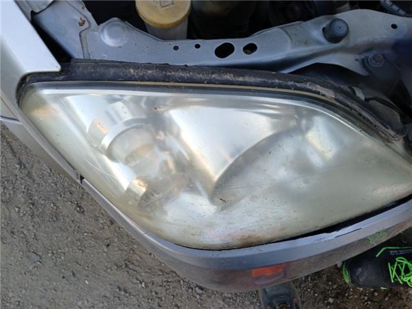 faro delantero derecho nissan primera berlina