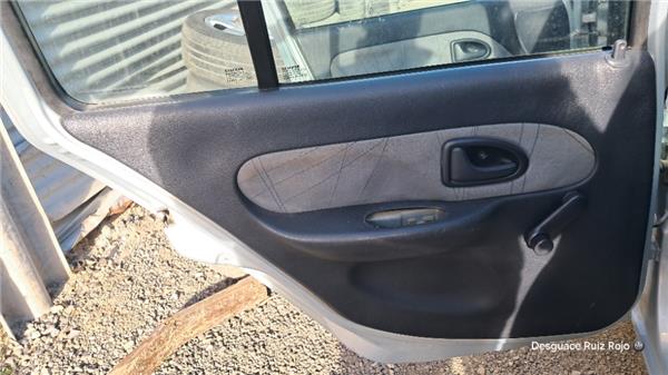 guarnecido puerta trasera izquierda renault c