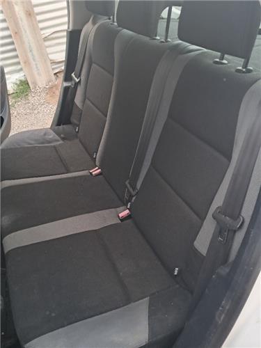 asientos traseros izquierdo peugeot 207 2006