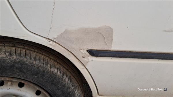 puerta trasera derecha peugeot 205 berlina 02