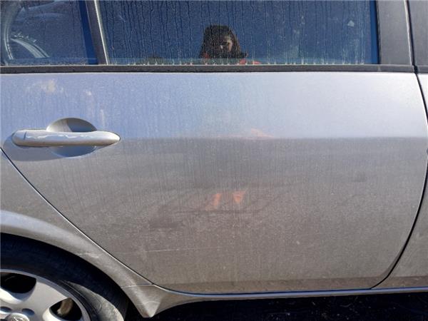 puerta trasera derecha nissan primera berlina