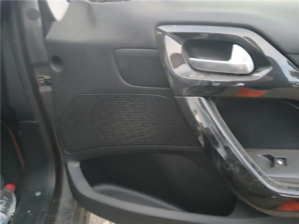 guarnecido puerta delantera derecha peugeot 2