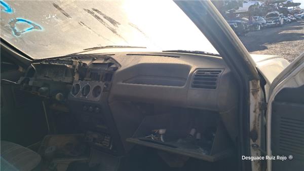 salpicadero peugeot 205 berlina 021983 13