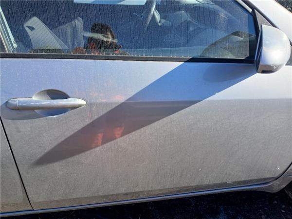 puerta delantera derecha nissan primera berli