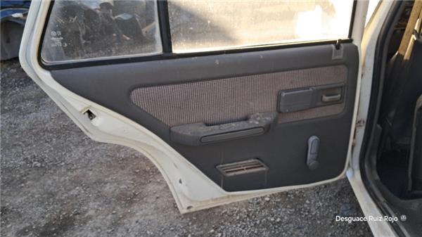 guarnecido puerta trasera izquierda peugeot 2