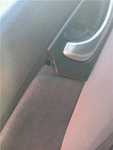 guarnecido puerta delantera izquierda nissan