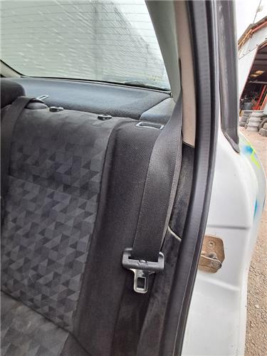 cinturon seguridad trasero derecho opel astra