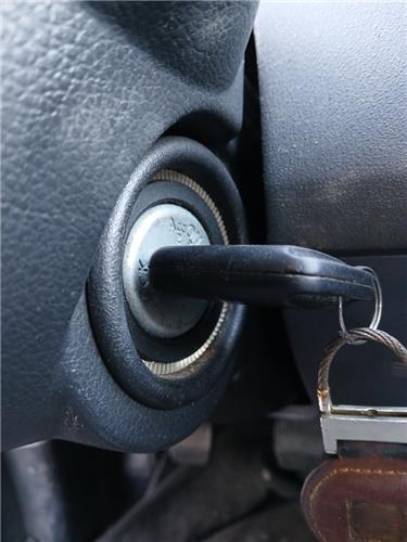 clausor nissan primera berlina p12 122001  19