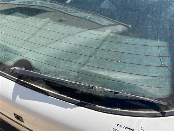 brazo limpiaparabrisas trasero peugeot 306 35