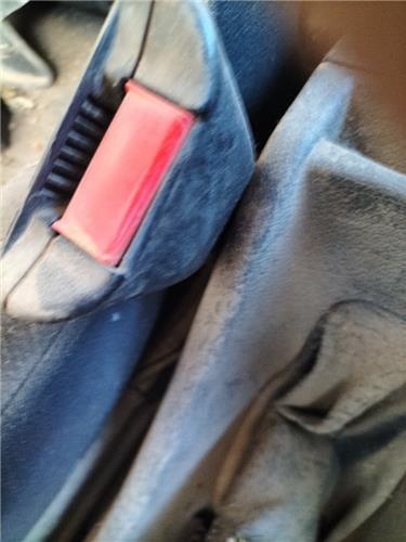 anclaje cinturon delantero derecho opel zafir