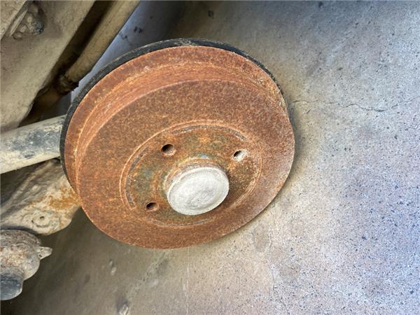 tambor freno trasero izquierdo renault kangoo