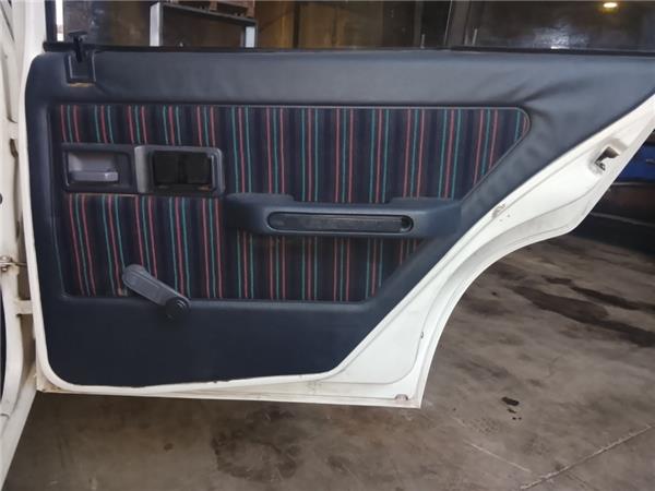 guarnecido puerta trasera derecha peugeot 309