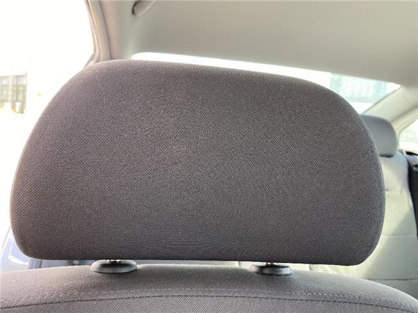 reposacabezas asiento delantero derecho volks
