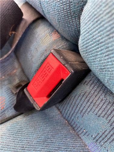 anclaje cinturon trasero derecho peugeot 206