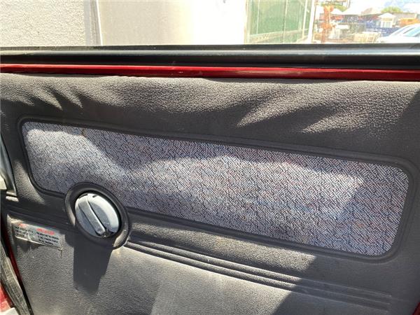 guarnecido puerta trasera derecha nissan sere