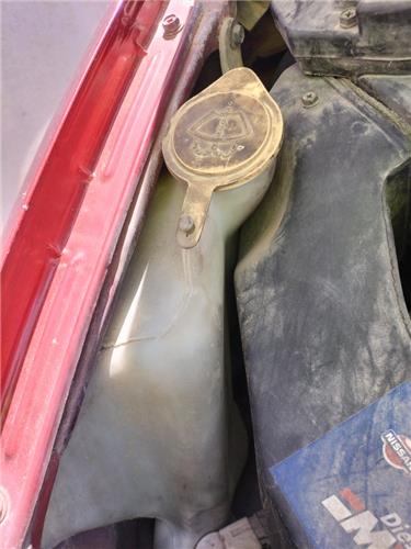 deposito limpiaparabrisas nissan serena c23m