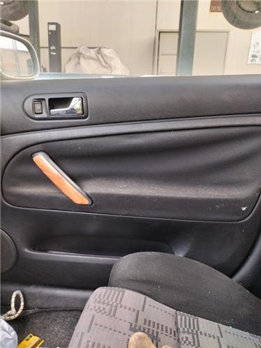 guarnecido puerta delantera derecha volkswage