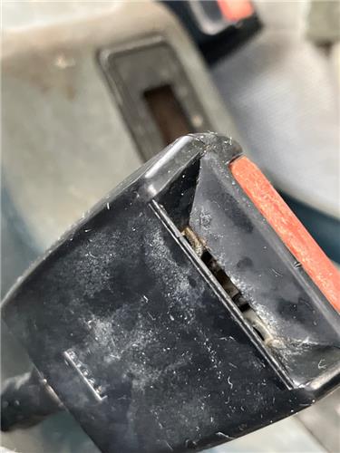 anclaje cinturon delantero derecho peugeot 50
