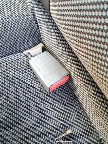 anclaje cinturon trasero izquierdo peugeot 40