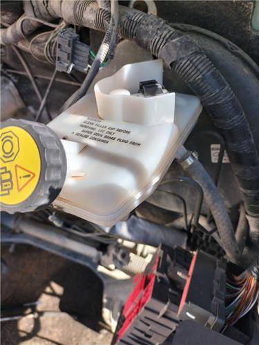 deposito liquido freno ford transit cajachasi