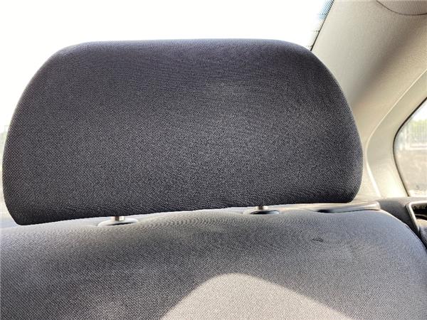 reposacabezas asiento trasero izquierdo volks