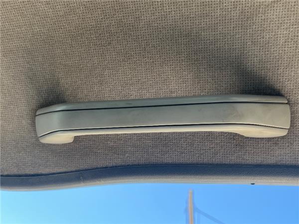 asidero superior trasero derecho peugeot 306