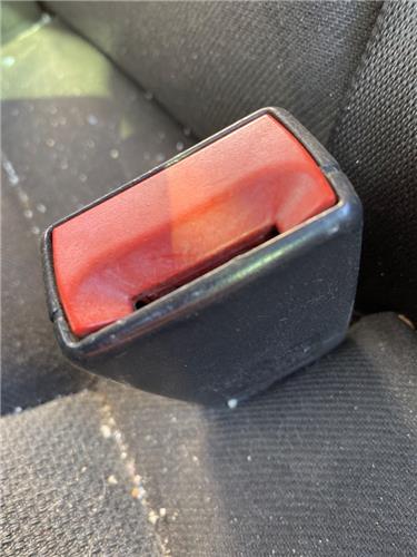anclaje cinturon trasero izquierdo opel astra