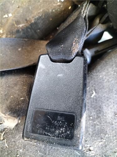 anclaje cinturon trasero derecho opel zafira