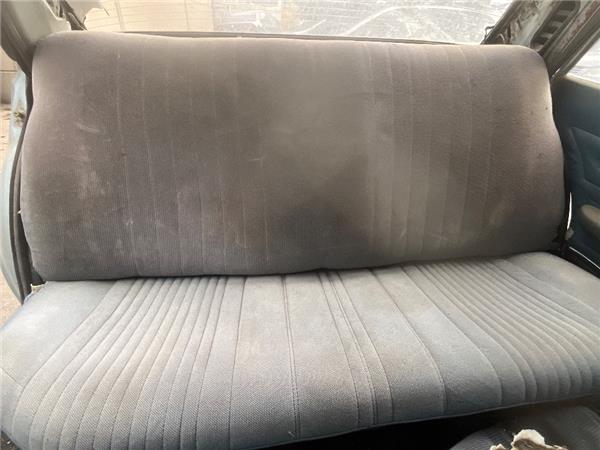 asientos traseros peugeot 505 berlina 051979