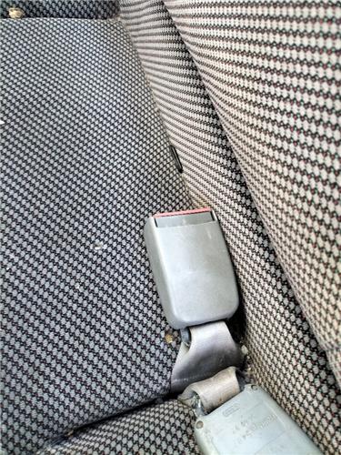 anclaje cinturon trasero derecho peugeot 406