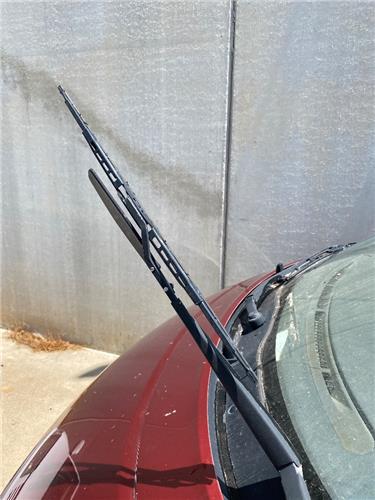 parasol izquierdo nissan serena c23m 071992