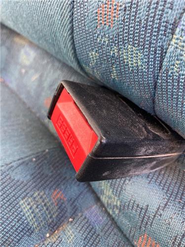 anclaje cinturon trasero central peugeot 206