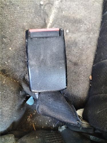 anclaje cinturon trasero central opel zafira